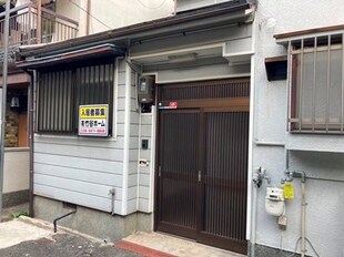 中川貸家の物件外観写真